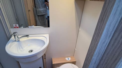 Big Beast – 4 - 6 Berth Spacious Campervan