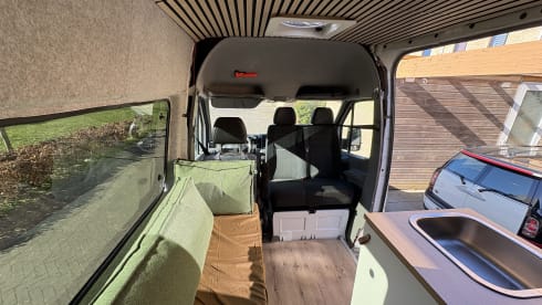 3p Mercedes-Benz bus from 2016