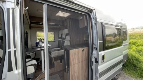 The Catbus  – 4 Berth Swift Select 184 (2017)
