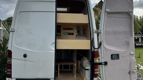 SJEF – Sfeervolle 4p off-grid familie buscamper