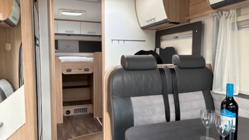 Camper Sunlight T68 4 persons