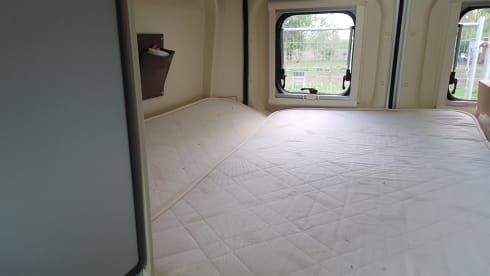 Luxurious and fine Chausson Twist