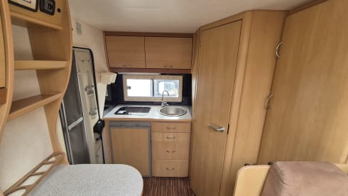 3p Renault Rapido integrated retro camper