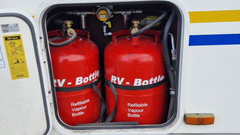 Fiat Ducato Eura Mobil Camper. – 4p Bürstner semi-integrated from 2003