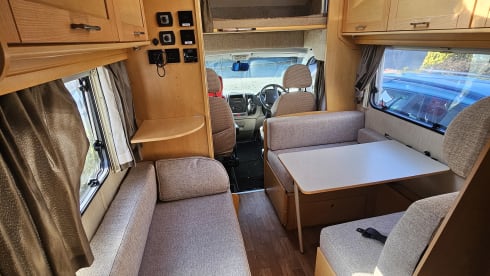 ELMA – 4 berth Motorhome close to Manchester Airport 