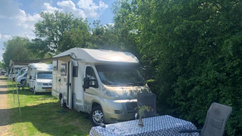 Lowieke – Profitez d'une belle excursion dans un camping-car familial propre et spacieux !