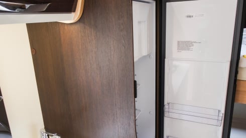 Kampeerwagen met 6 ruime slaapplaatsen