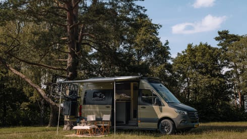Comfort Double Camper – NEW 3p custom built Mercedes campervan from 2024