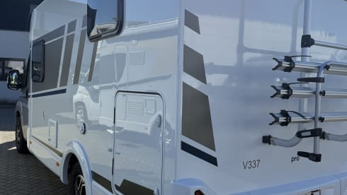 EARLY BOOKING DISCOUNT 2026 3p Carado semi-integrated from 2025