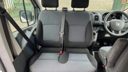 Paddy – Fantastic Vauxhall Vivaro campervan