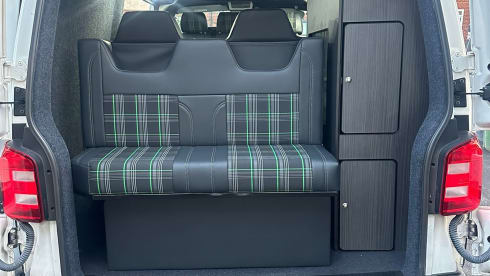 Frankie’s camper  – 4 berth Volkswagen campervan from 2017