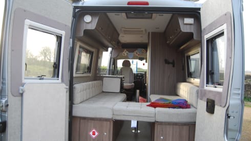 DevAz – Cool Citroën 2-berth Relay bus 2020