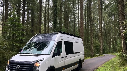 The Adventure Rig – 4 Berth Volkswagen Crafter built for Outdoor Adventures