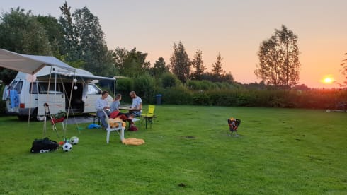 Carmen – Volkswagen T4 camper 'Carmen' with alcove