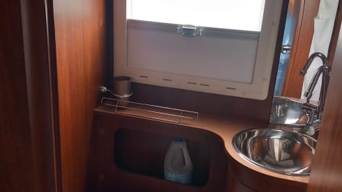 ELNA – Hymer a 5 posti integrato dal 2013
