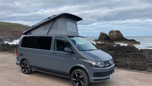Gandalf – VW T6 4 Berth Campervan with fantastic reviews