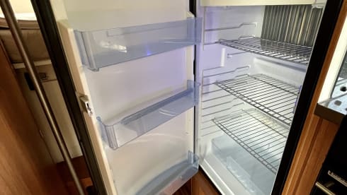 5 person Adria matrix 680 SP half integral camper