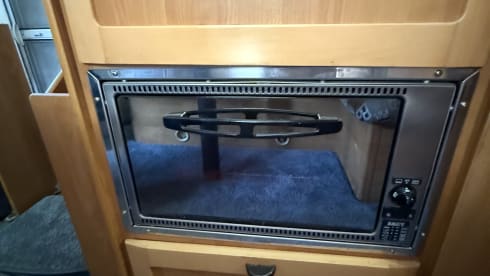 The beast – 4p Hymer integrated uit 1999