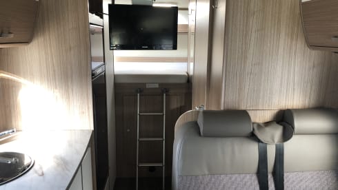 Elvis – Dethleffs camper with lots of space