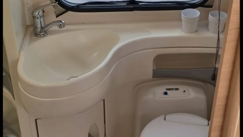 Super Camper voor het hele gezin – Équipe de roller 6p Alcove de 2006