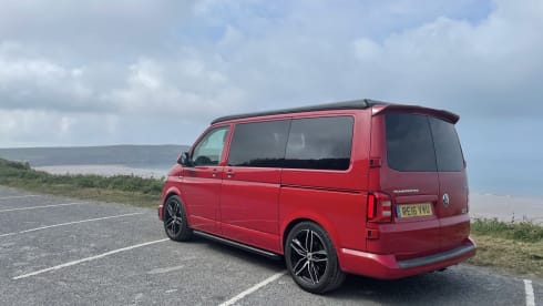 Cherry – Automatic VW T6 4 Berth Campervan with Poptop & Heater