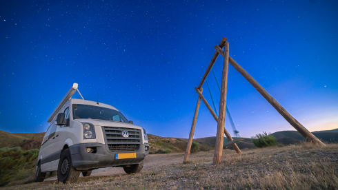 Horizon – Adventurous off-grid bus camper, fully equipped (length bed)
