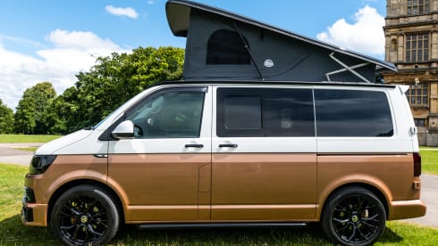 Floki – Luxury 4 berth Volkswagen campervan 2017