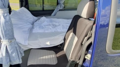 Fiat campervan uit 2010 met 2 slaapplaatsen - slaap waar je maar wilt!