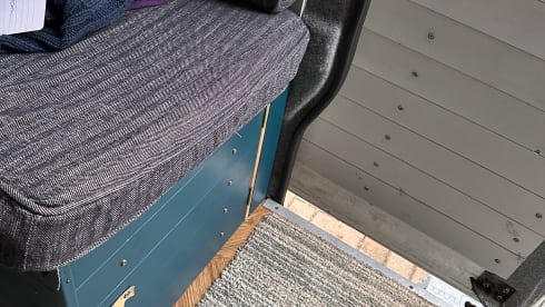 Evangeline – 4 berth Peugeot campervan from 2017