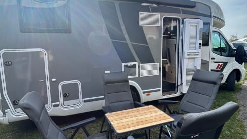 Ford Challenger 384 étape édition 2025 neuve et confortable