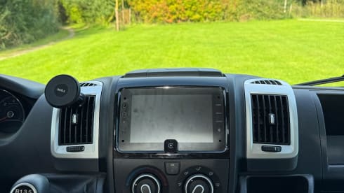 Tinkerbell – Knusse Peugeot Boxer uit 2023 | 2 + kindje