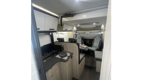 Casita on Wheels –  Luxury 4/5p Sun Living semi-integrated from 2022 off-grid