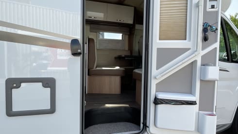 New mobile home for your adventurous travels