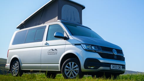 Iona – Luxury 4 berth Volkswagen Transporter 6.1 campervan