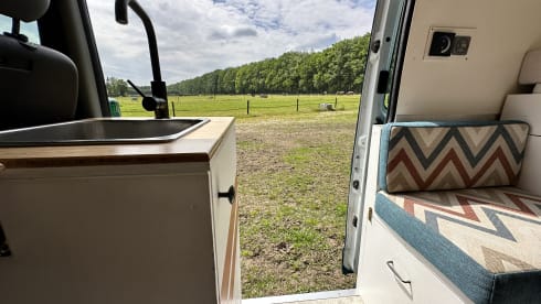 Kimper de Camper – 2p Renault Master with air conditioning and heating 