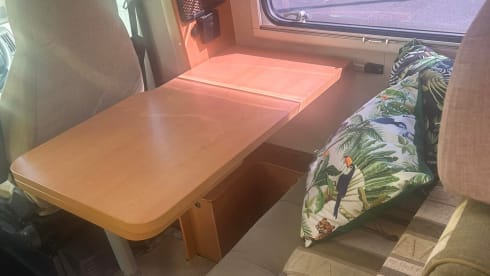 Gina – Beautiful 4 berth Fiat campervan from 2010
