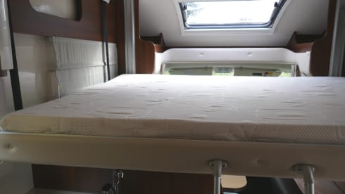 Beautiful 2 to 5 person MC Louis Sovereign 60G motorhome