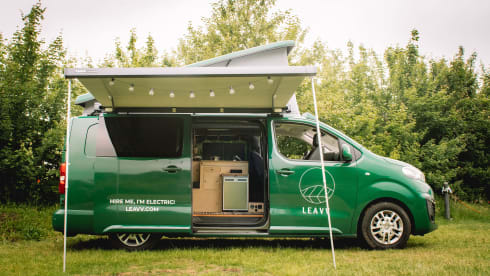 Ga jij ook duurzaam op reis? 🚌🌱 – ⚡️ Electric camper bus Haarlem (1) 🚌🌱
