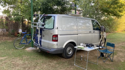 Cozy little self-sufficient camper