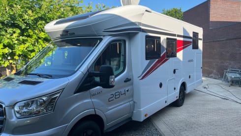 5p Ford semi-integrated uit 2025