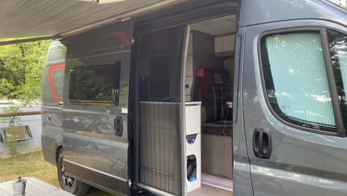 Challenger V114 2 person bus camper from 2019
