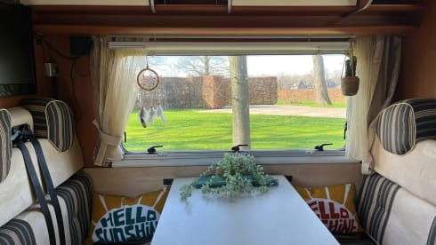Willem – Nice and complete 6 person camper