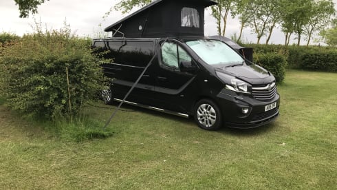 Roma – Superb 4 berth Vauxhall Vivaro campervan LWB