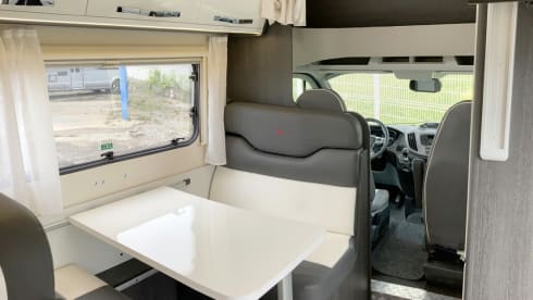 Beluga – New family camper Roller Team FORD 2022