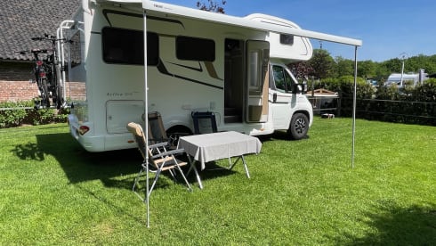 Eura – Compact Eura Mobil with cozy rear seating