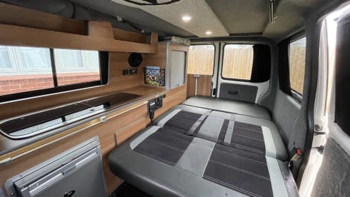 Earle – EARLE - VW T5 Campervan (4 berth)