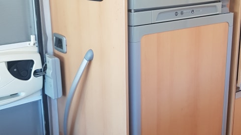 Ermanno Caravan – Elnagh Super D 112G