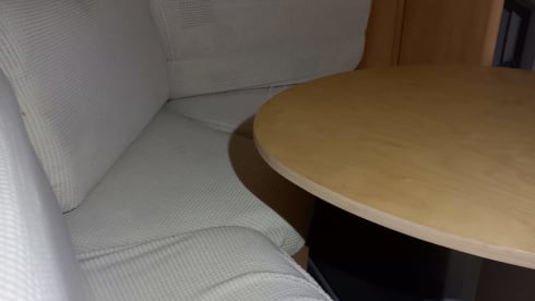 Complete camper, spacious inside. Good controllable for everyone !!