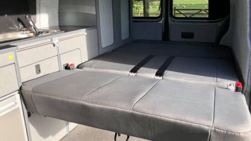 Arnold – "Arnie" T5 Volkswagen 2 Birth Campervan (5 Seater Fully Insured)