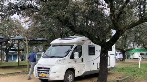 Ons Bonbonnetje – 2p Bürstner semi-integrated uit 2013
